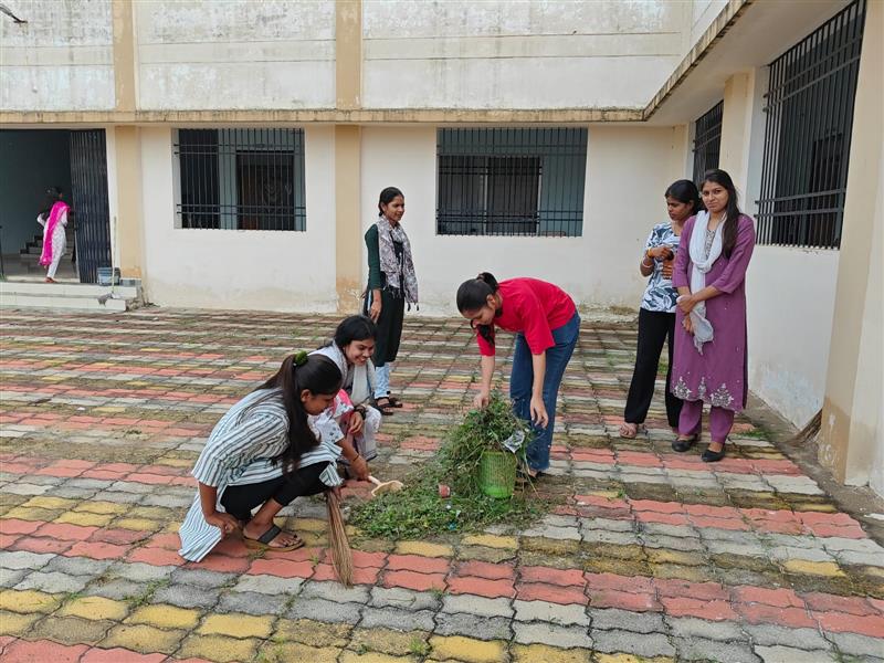 Seva Pakhvada 2025- Swachta Sapath avm shram dan 