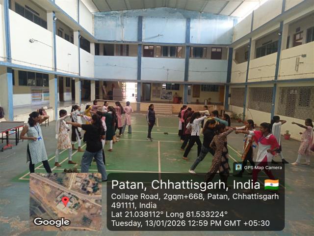 Govt. Chandulal Chandrakar Arts & Science College, Patan - महिला सशक्तिकरण कार्यक्रम के तहत कराते ट्रैनिग कु संगम वर्मा द्वारI