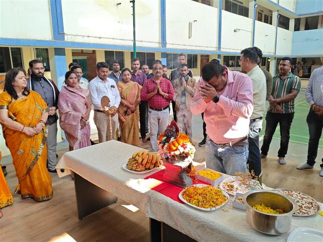 शासकीय चंदूलाल चंद्राकार कला एवं विज्ञान महाविद्यालय पाटन में दिनांक 23/01/ 2026 को वसंत पंचमी के पावन पर्व पर सरस्वती पूजा का आयोजन