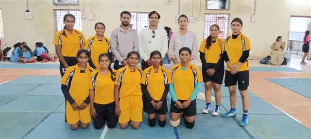 Govt. Chandulal Chandrakar Arts & Science College, Patan - GIRLS KABBADDI -SECTOR LEVEL 