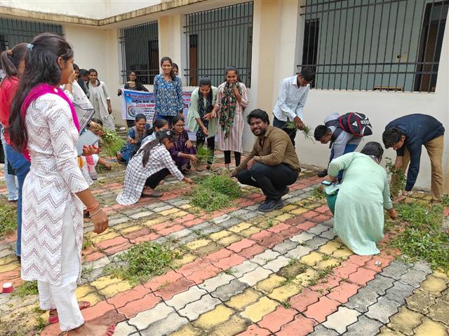 Seva Pakhvada 2025- Swachta Sapath avm shram dan 