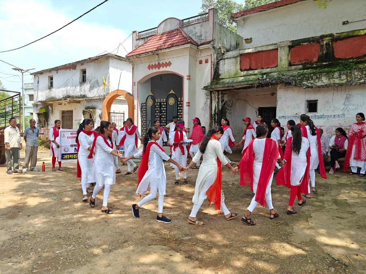 a “Nasha Mukti Awareness Program” in village chicha by MSW student